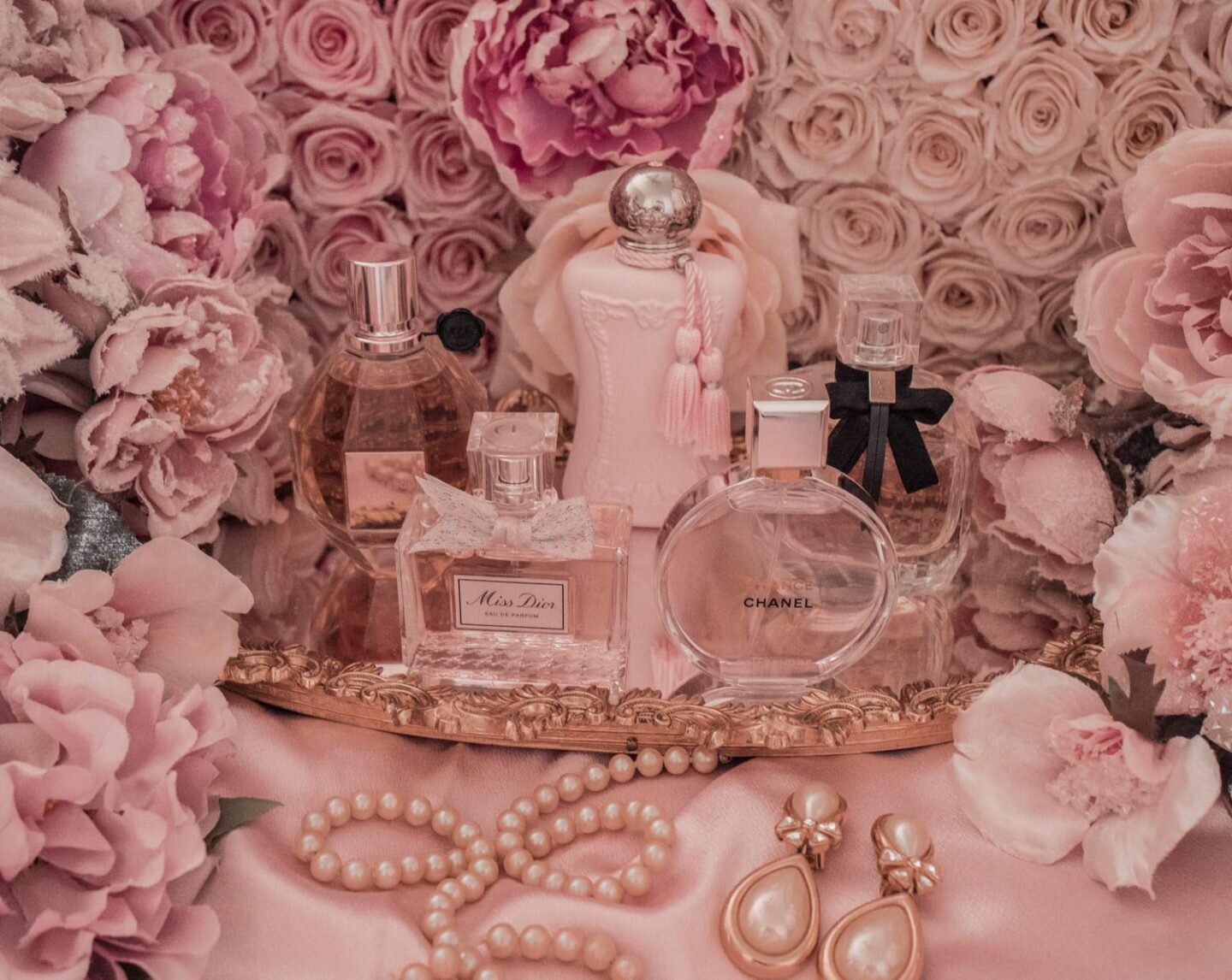 1-best-feminine-fragrances-1440x1146.jpg.6e1739ccfdea0e10a831654f65b9e2ac.jpg